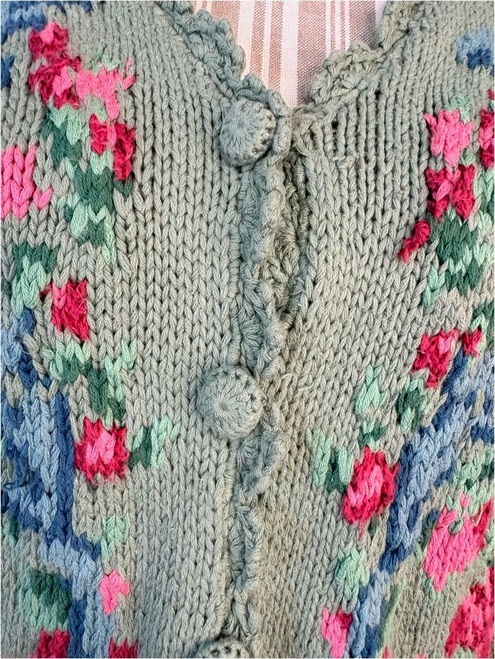 90s Liz Claiborne LizSport Hand Knit Sage Green Floral Cardigan Sweater Medium - Picture 4 of 8
